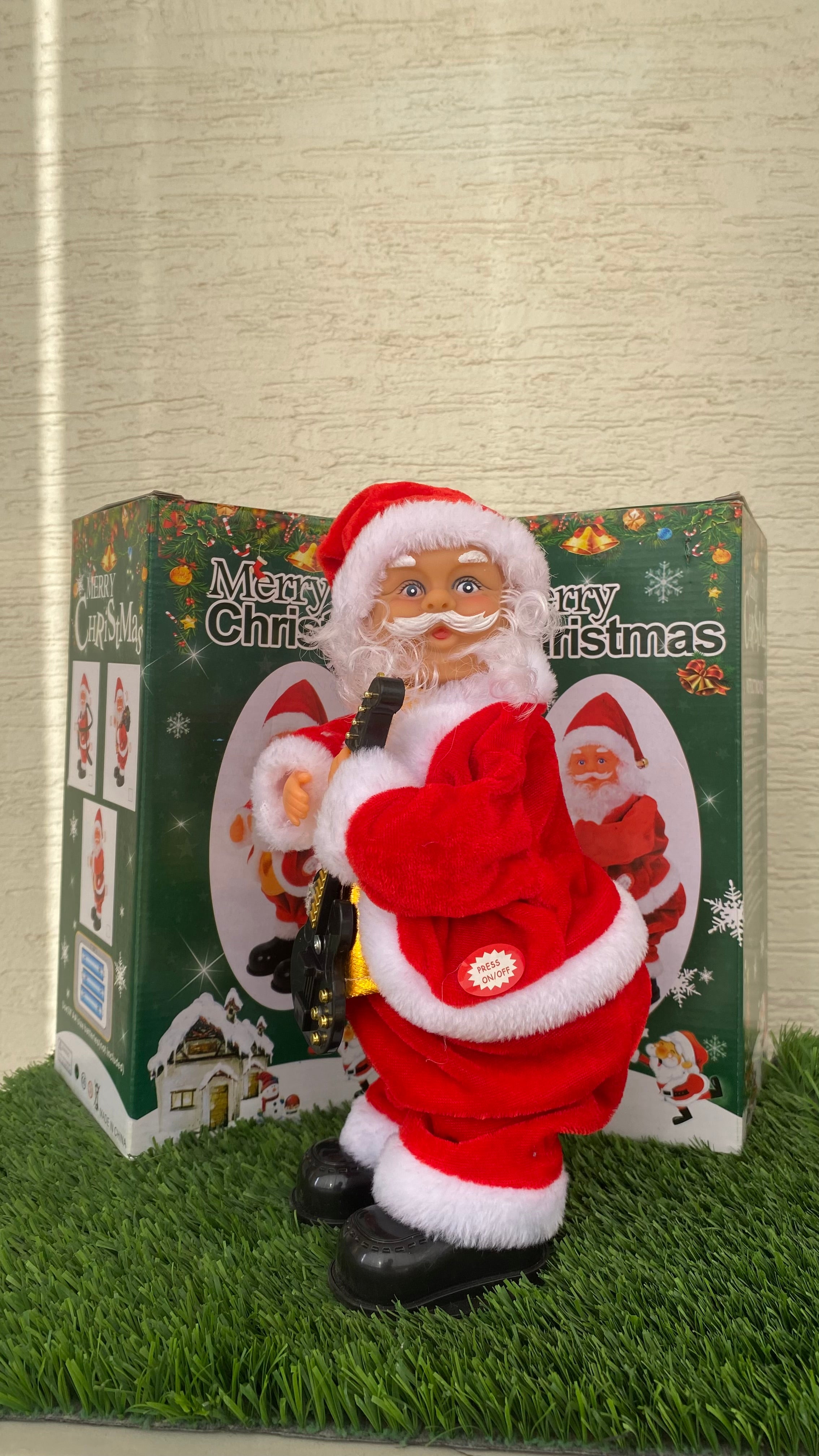 Dans Eden Hareketli Noel Baba Modelleri